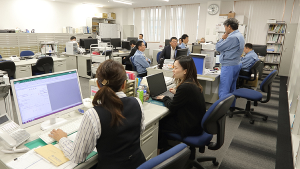社内の様子